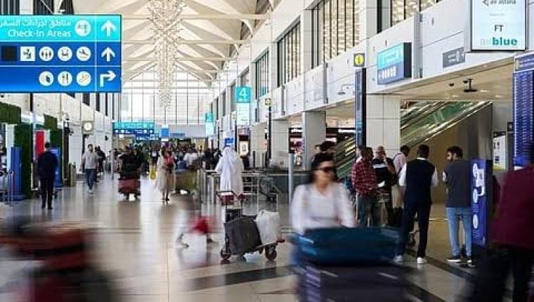 UAE Flights Run With Delays as Foreign Airlines Stagger Their Return