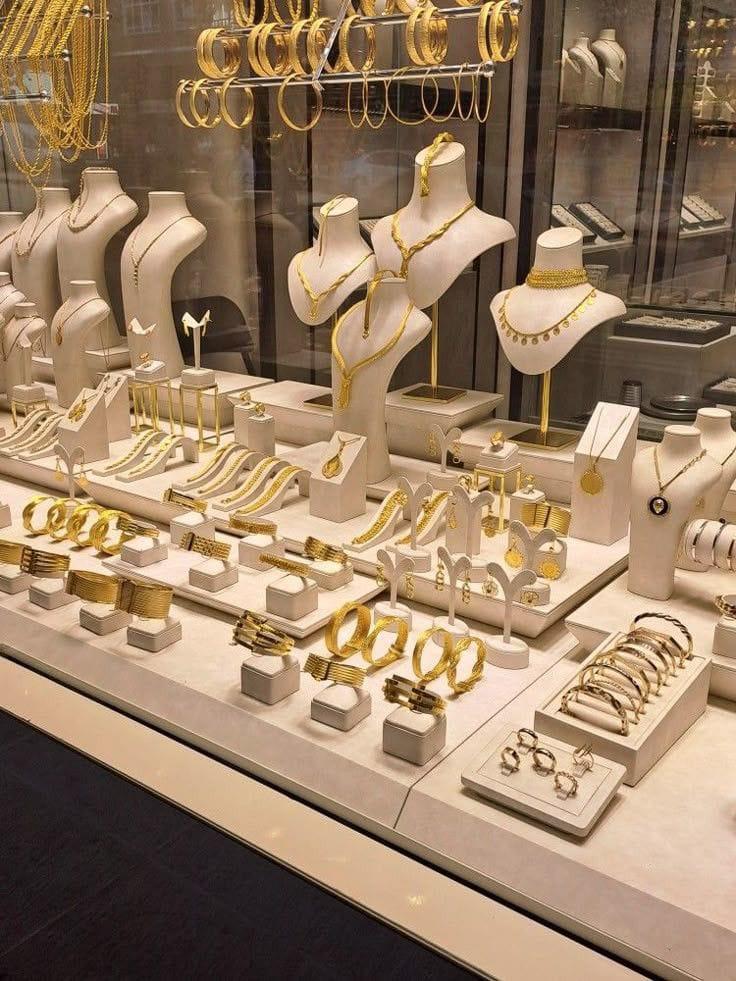 Gold Prices Surge by Dh100 per Gram in the UAE: How Residents Benefited in Just One Year